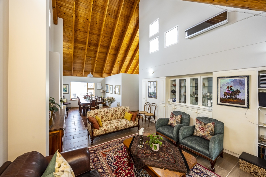 4 Bedroom Property for Sale in Bonza Bay Eastern Cape